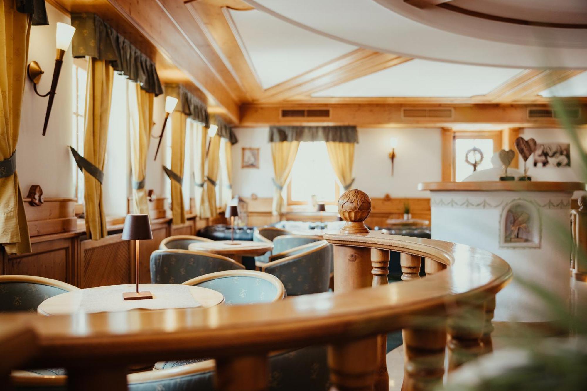 Alpenrose Hotel 3*