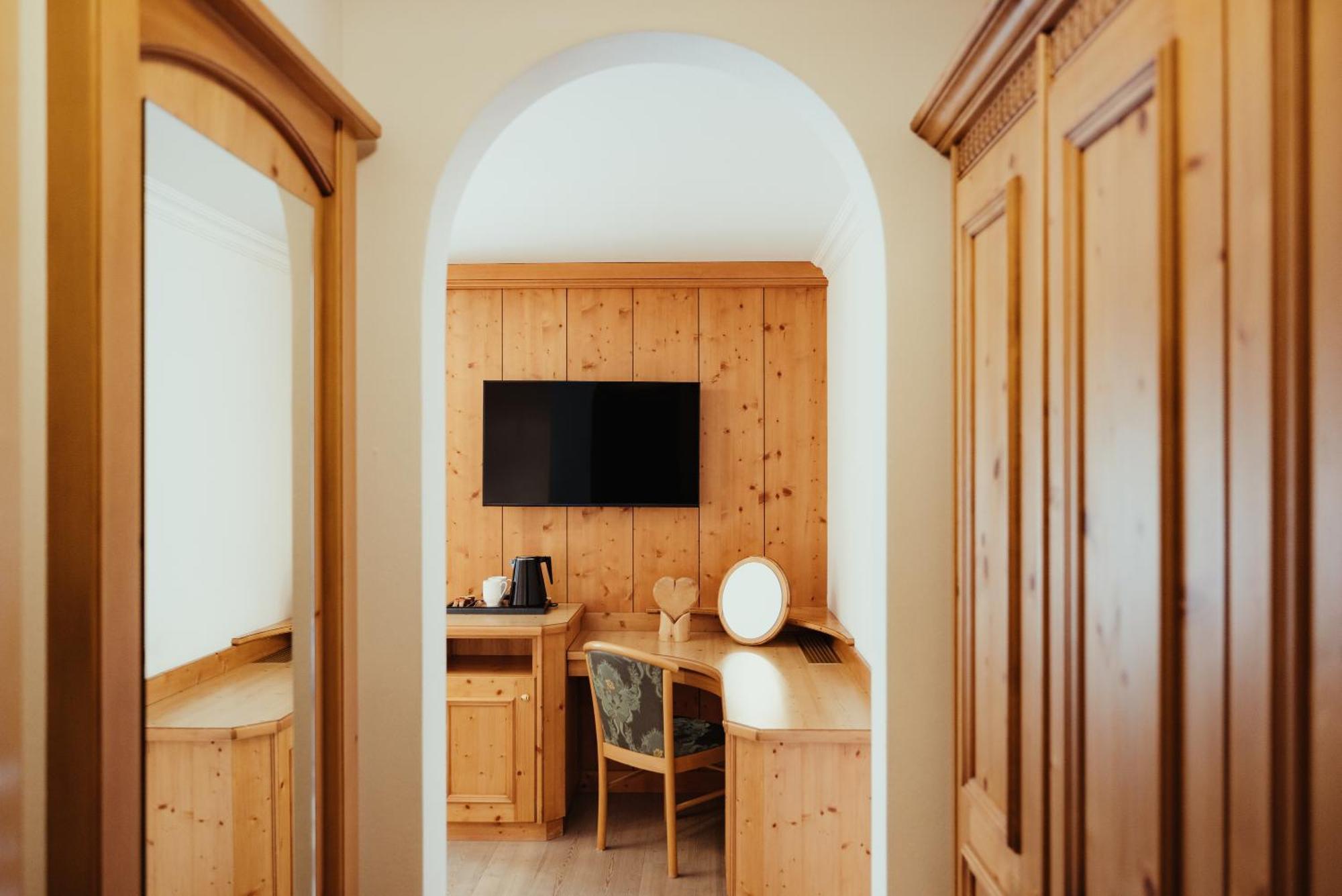 Alpenrose Hotel